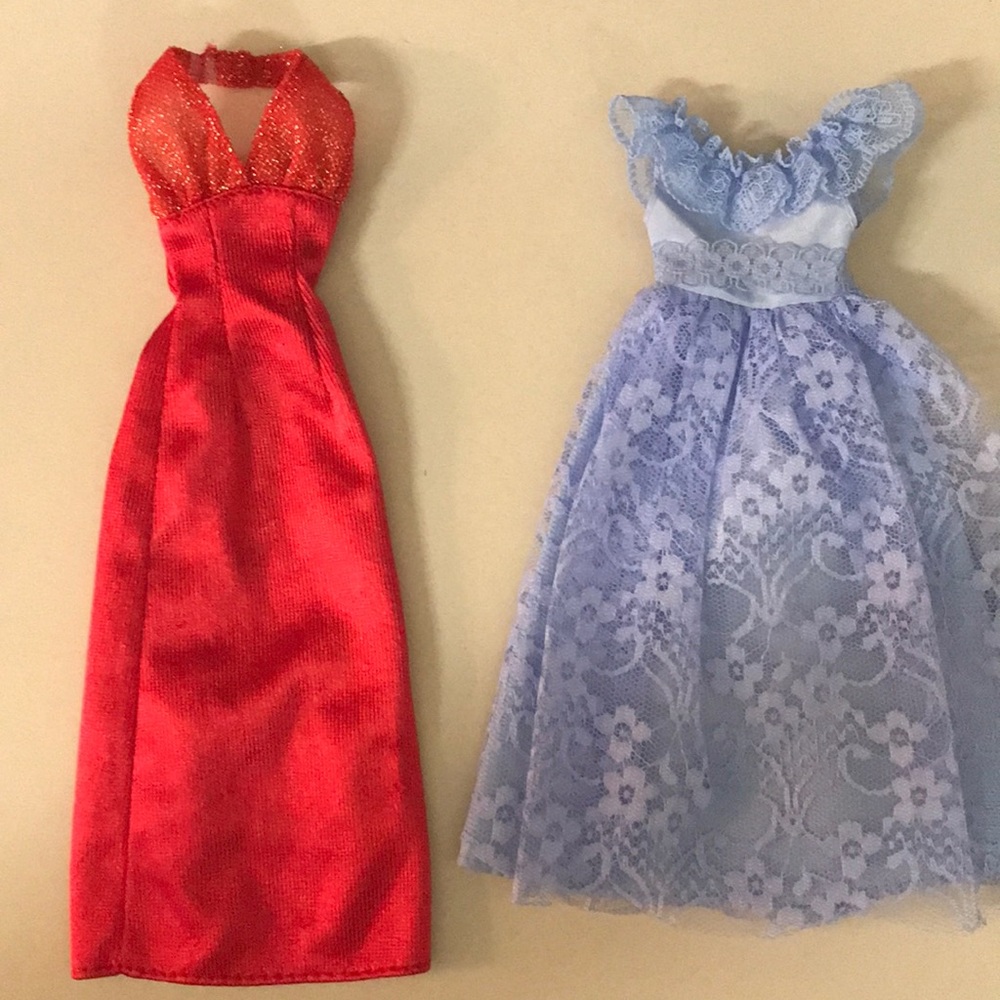 BARBIE BUNDLE: Barbie fancy dresses